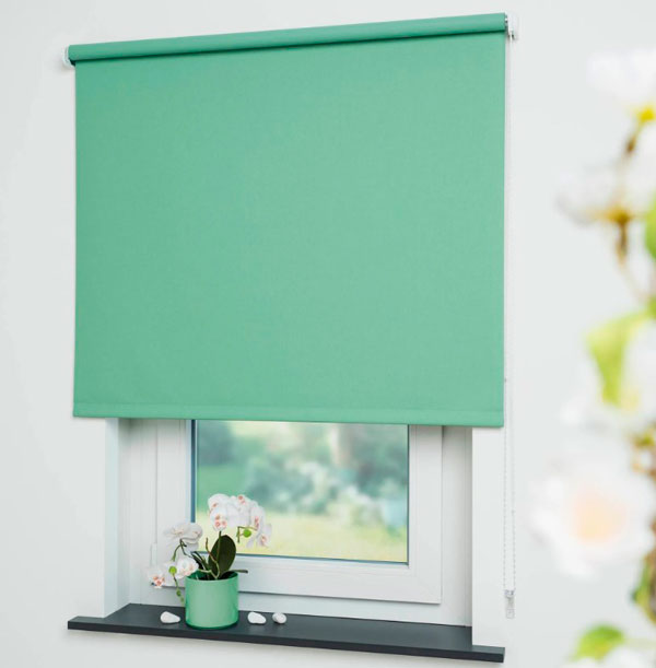 Свободновисящие рольшторы на пластиковом окне